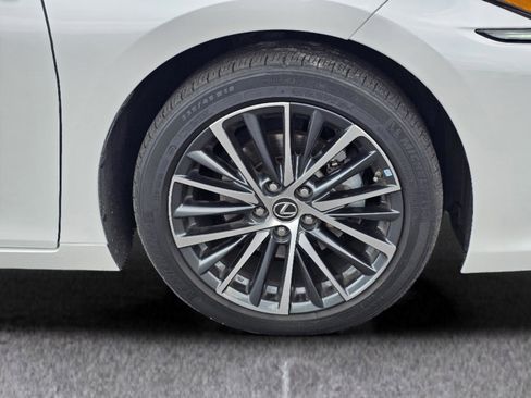 Used 2023 Lexus ES 350 w/ Premium Package image 6