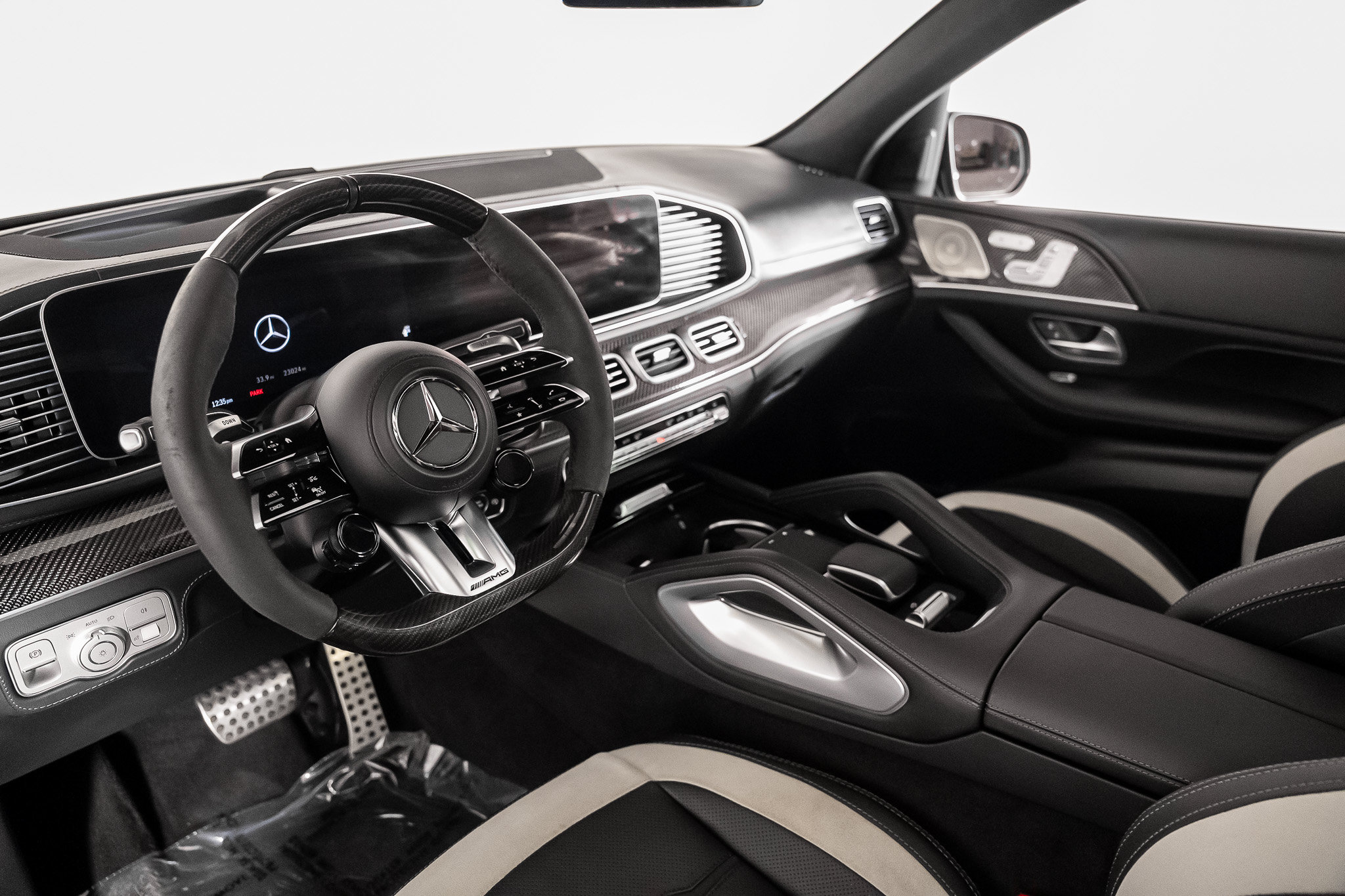Used 2026 Mercedes-Benz GLE 63 AMG S image 2