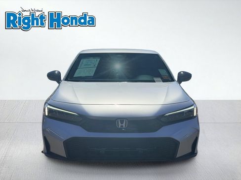 Used 2025 Honda Civic Sport image 10