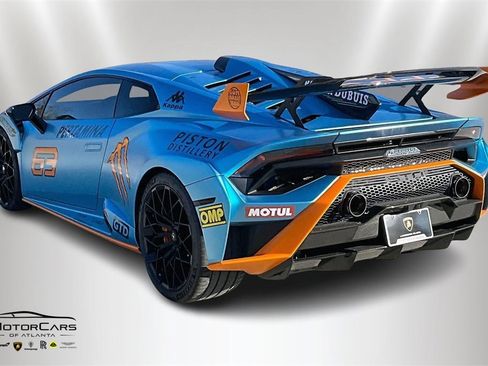 Used 2022 Lamborghini Huracan STO image 11