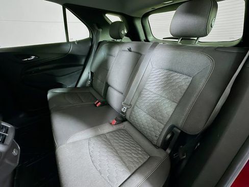 Used 2018 Chevrolet Equinox LT image 24