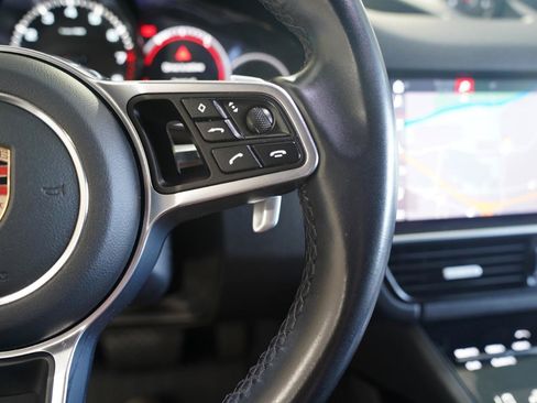 Used 2020 Porsche Cayenne AWD/4WD image 17