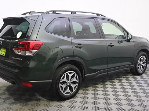 Used 2023 Subaru Forester Premium image 6