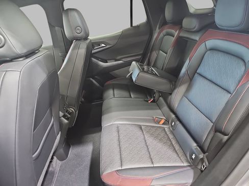 Certified 2025 Chevrolet Equinox RS w/ Safety and Technology Package FWD image 18