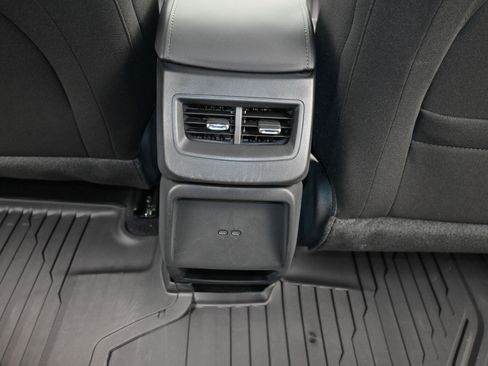 New 2026 Chevrolet Equinox EV LT image 28