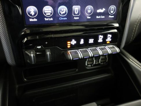 Used 2020 RAM 1500 Limited image 30