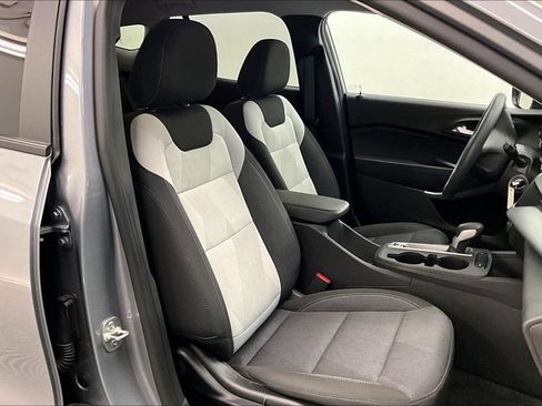 Used 2024 Chevrolet Trax LS FWD image 6