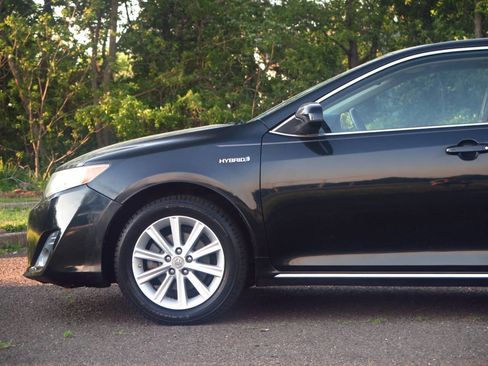 Used 2012 Toyota Camry XLE w/ Convenience Pkg FWD image 23