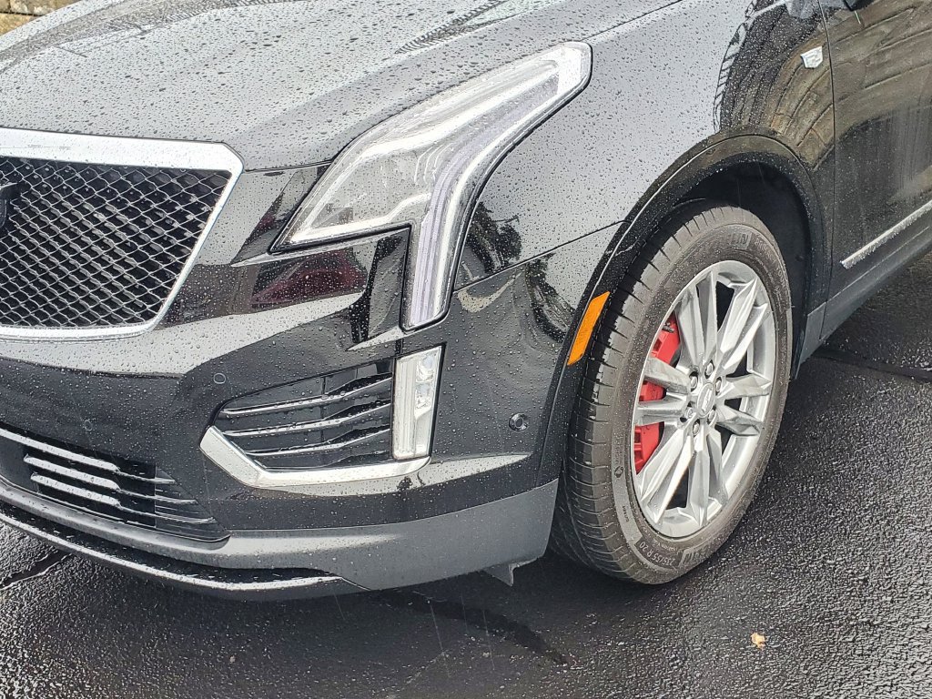 Certified 2026 Cadillac XT5 Sportv w/ LPO, Floor Liner Package AWD/4WD image 10