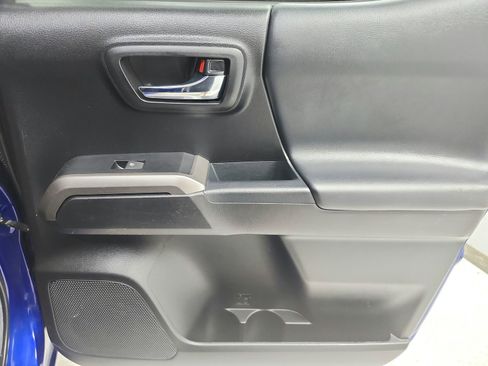 Used 2022 Toyota Tacoma Limited RWD image 40