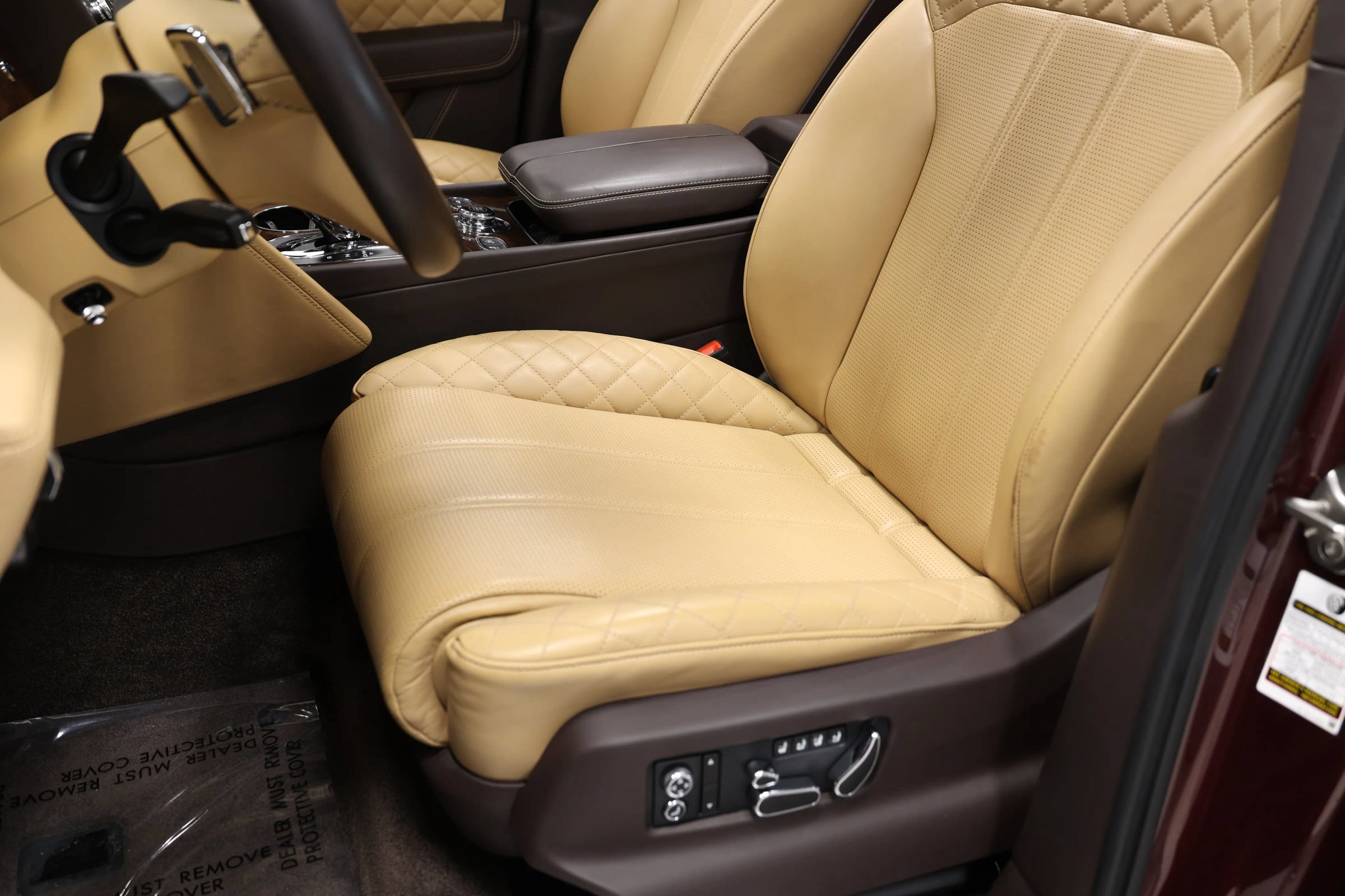 Used 2018 Bentley Bentayga AWD/4WD image 19