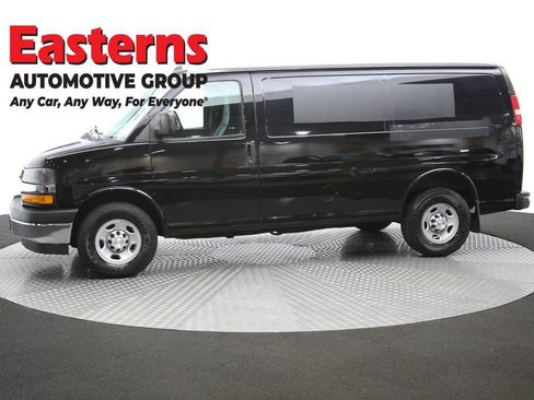 Used 2017 Chevrolet Express 2500 image 57