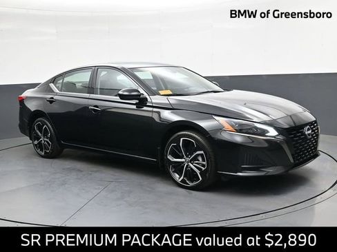 Used 2024 Nissan Altima 2.5 SR w/ SR Premium Package image 1