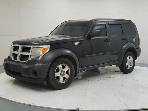 Used 2008 Dodge Nitro SXT image 4