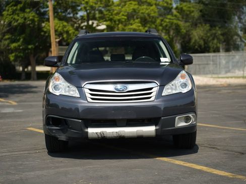 Used 2011 Subaru Outback 3.6R Limited AWD/4WD image 8