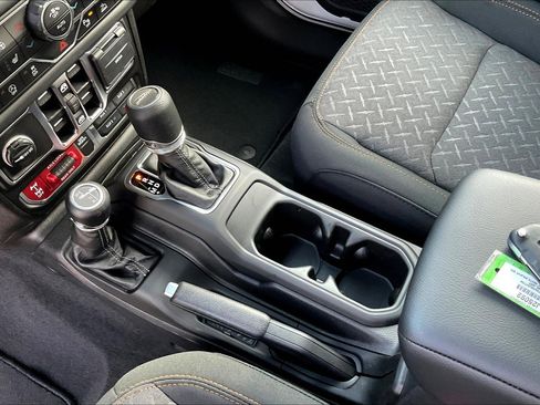 New 2025 Jeep Gladiator Mojave w/ Safety Group image 8