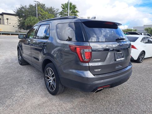 Used 2016 Ford Explorer Sport image 4