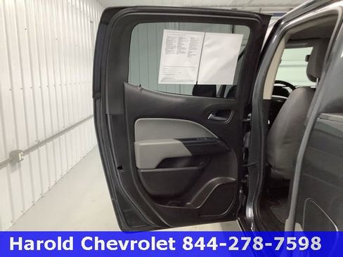 Used 2016 Chevrolet Colorado LT w/ LT Convenience Package image 11