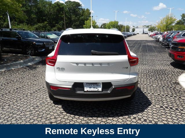 Used 2019 Volvo XC40 T5 Momentum AWD/4WD image 8
