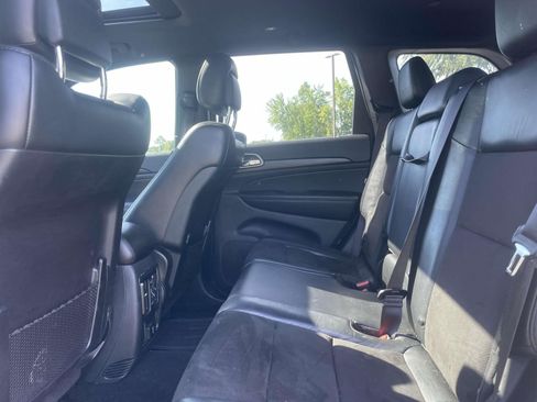 Used 2020 Jeep Grand Cherokee Altitude AWD/4WD image 8