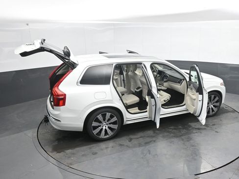 Used 2024 Volvo XC90 T8 Ultimate w/ Protection Package Premier AWD/4WD image 46