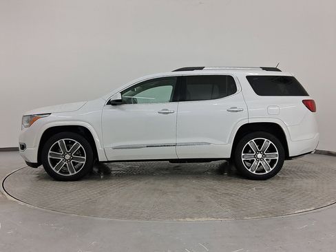 Used 2019 GMC Acadia Denali w/ Technology Package image 2