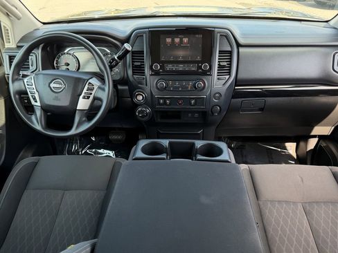 Used 2023 Nissan Titan SV image 15