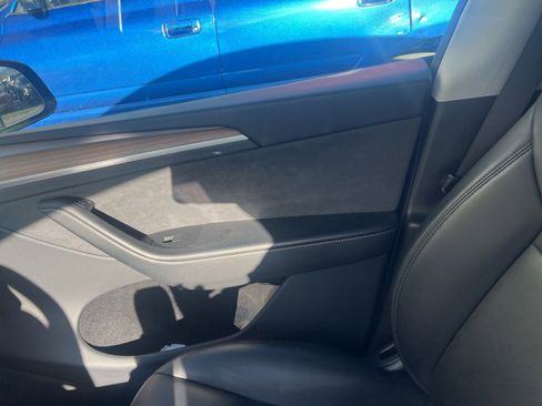 Used 2023 Tesla Model Y Long Range image 3