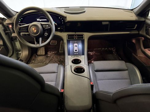 Certified 2025 Porsche Taycan image 17