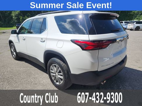 Used 2023 Chevrolet Traverse LT AWD/4WD image 6