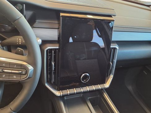 New 2026 GMC Acadia Elevation image 16