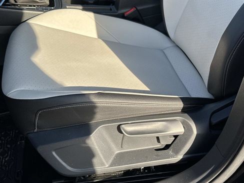 Used 2021 Volkswagen Jetta R-Line w/ R-Line Cold Weather Package image 18