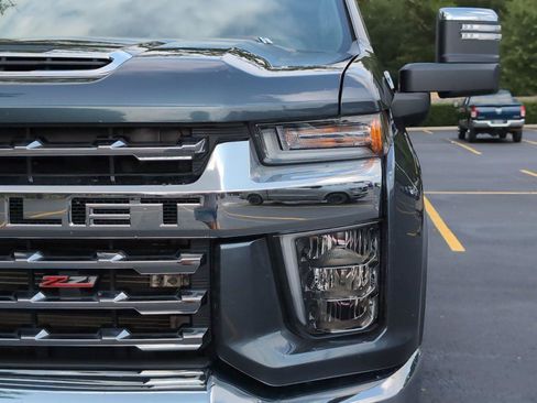 Used 2020 Chevrolet Silverado 2500 LTZ w/ LTZ Plus Package AWD/4WD image 13