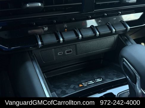 New 2026 GMC Canyon AT4 w/ Technology Plus Package AWD/4WD image 17