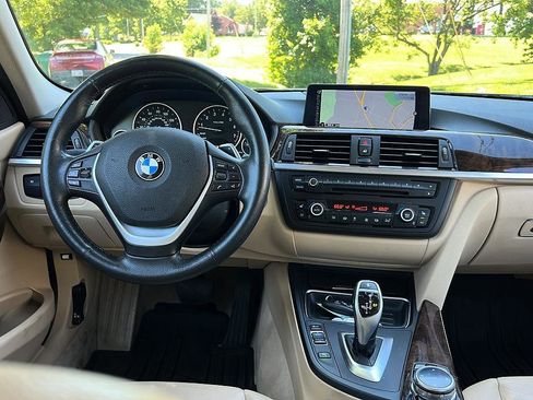 Used 2014 BMW 328i xDrive Wagon AWD/4WD image 11