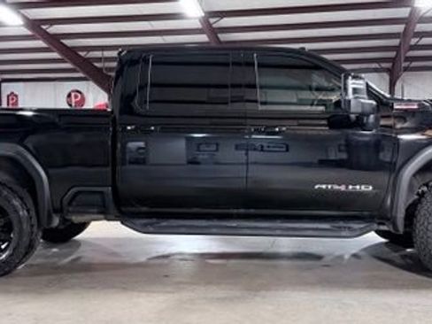 Used 2024 GMC Sierra 2500 AT4 w/ Technology Package AWD/4WD image 2
