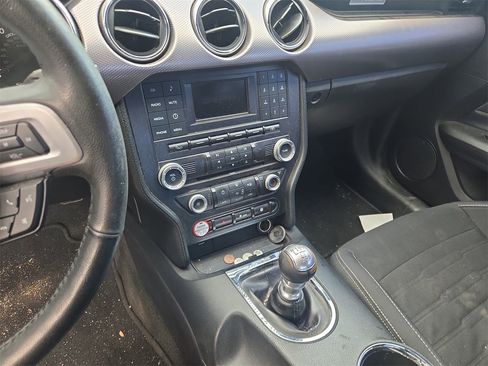 Used 2016 Ford Mustang GT image 9