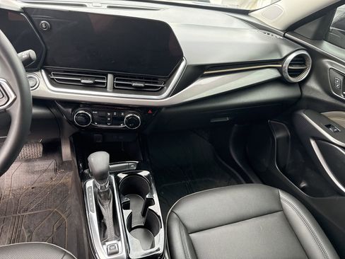 Used 2025 Chevrolet Trax ACTIV w/ Driver Confidence Package image 8