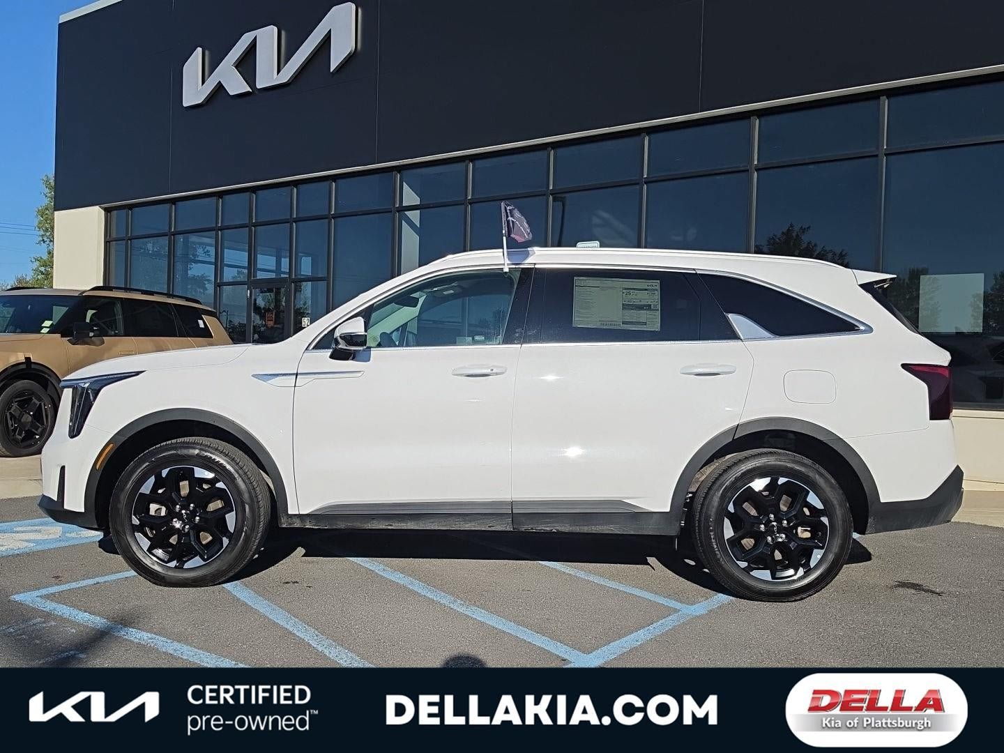 Certified 2026 Kia Sorento S AWD/4WD image 2