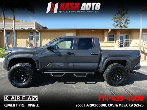 Used 2026 Toyota Tacoma SR5 AWD/4WD image 14