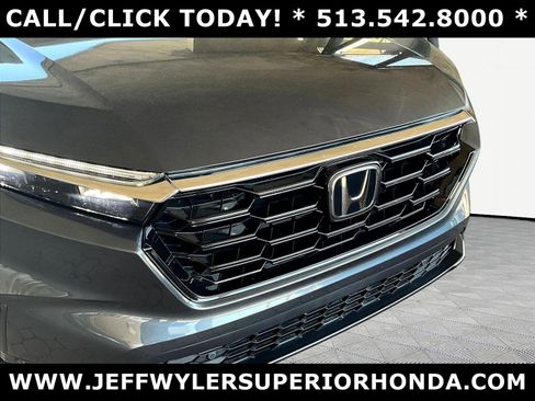 Used 2024 Honda CR-V EX-L image 31