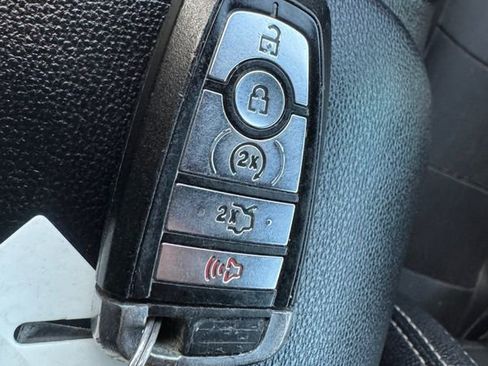 Used 2016 Ford Mustang GT Premium image 20