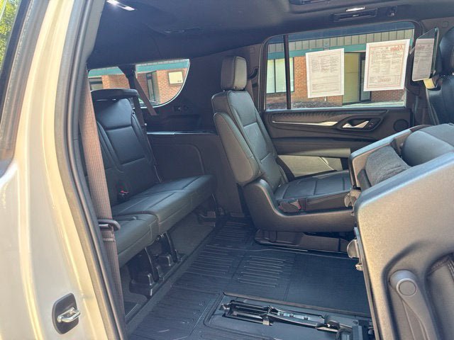 Used 2021 GMC Yukon XL Denali w/ Denali Premium Package AWD/4WD image 28