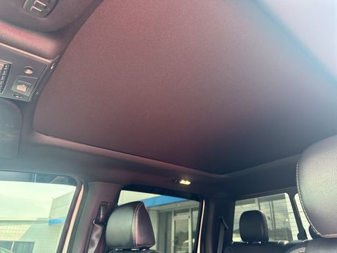 Used 2022 Ford F250 Lariat w/ Lariat Ultimate Package AWD/4WD image 10