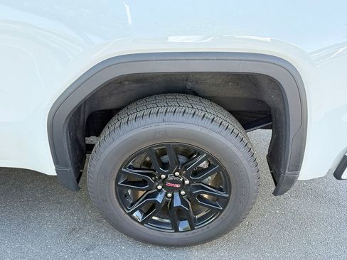 Used 2025 GMC Sierra 1500 Elevation w/ Preferred Package AWD/4WD image 11
