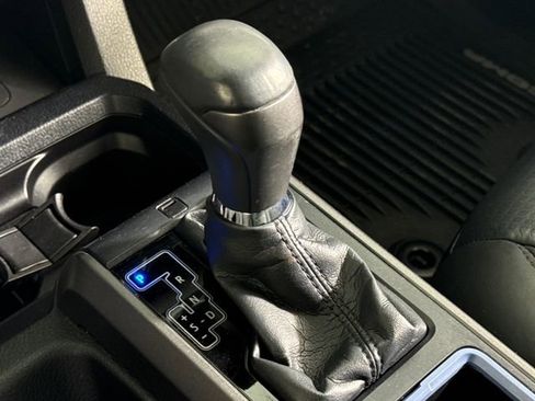 Used 2019 Toyota Tacoma TRD Sport image 31