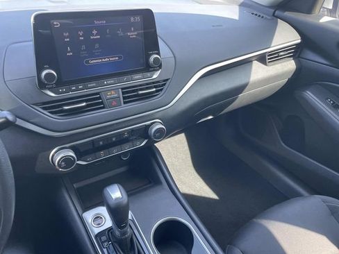 Certified 2022 Nissan Altima 2.5 SV image 21