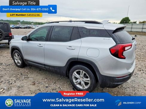 Used 2022 GMC Terrain SLE w/ Driver Convenience Package FWD image 3