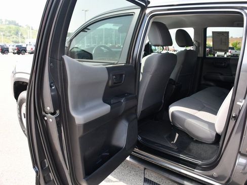 Used 2022 Toyota Tacoma SR image 10