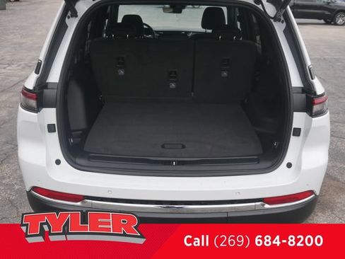 New 2026 Jeep Grand Cherokee Laredo X AWD/4WD image 18